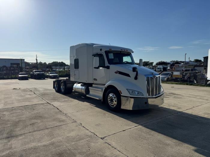 2022 Peterbilt 579-3