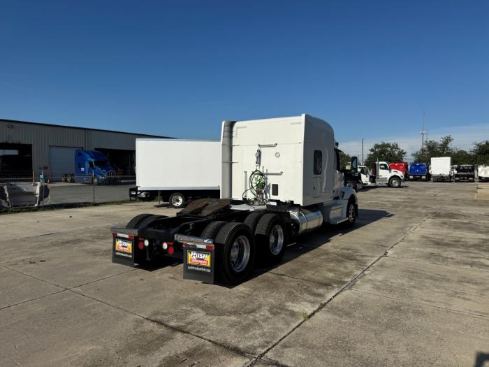 2022 Peterbilt 579-5