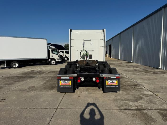 2022 Peterbilt 579-6