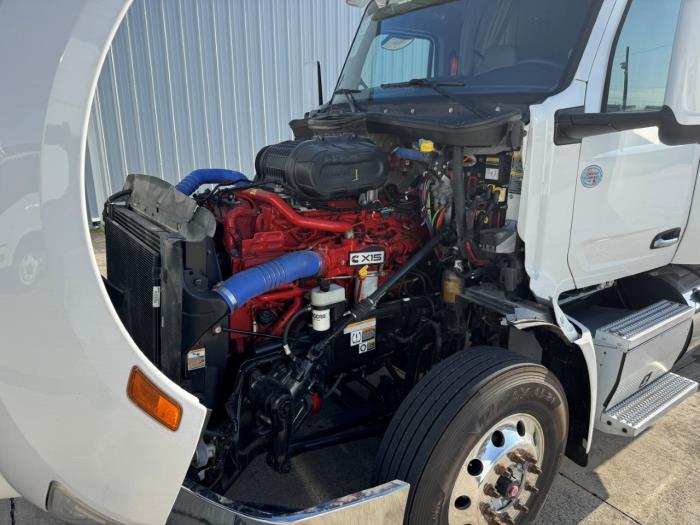 2022 Peterbilt 579-10