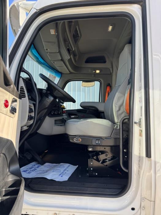 2022 Peterbilt 579-17