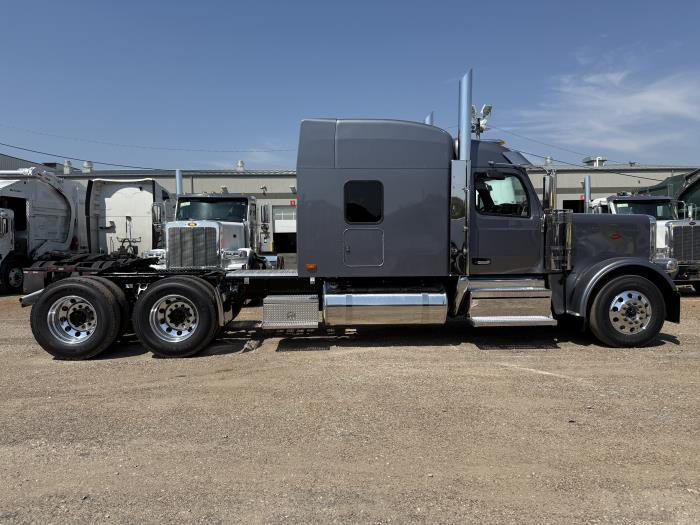 2027 Peterbilt 589-6