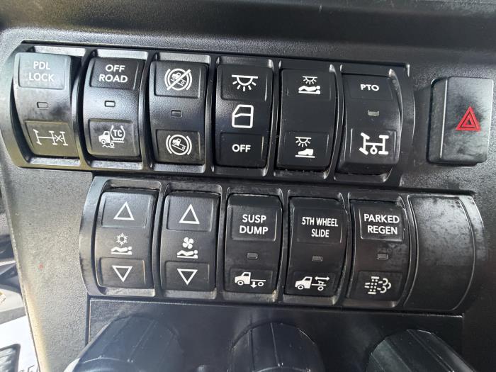 2019 International LT625-19
