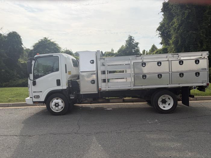 2024 Isuzu NPR-HD-8