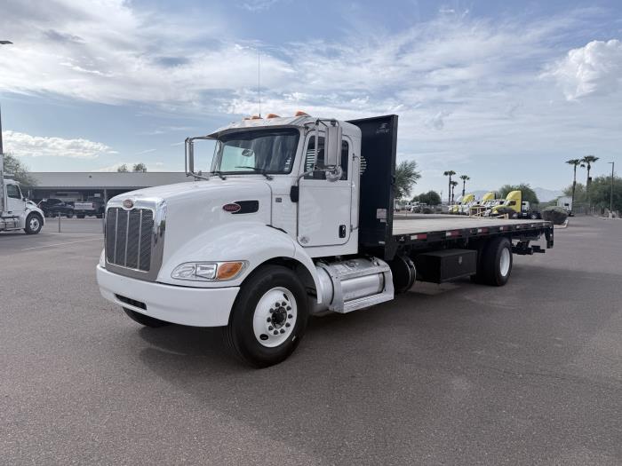 2020 Peterbilt 330-0