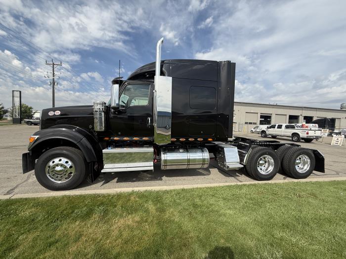 2027 International HX520-2