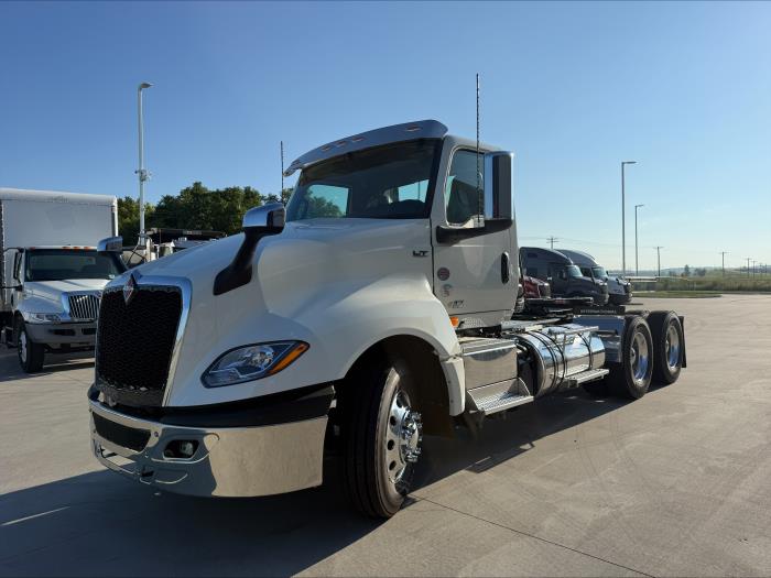 2027 International LT625-12