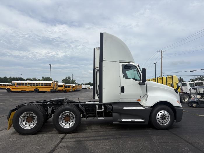 2021 International LT625-6