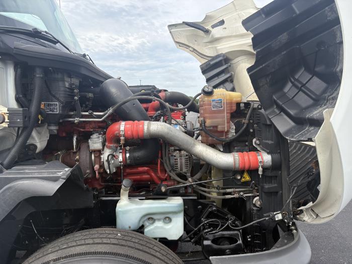 2021 International LT625-10