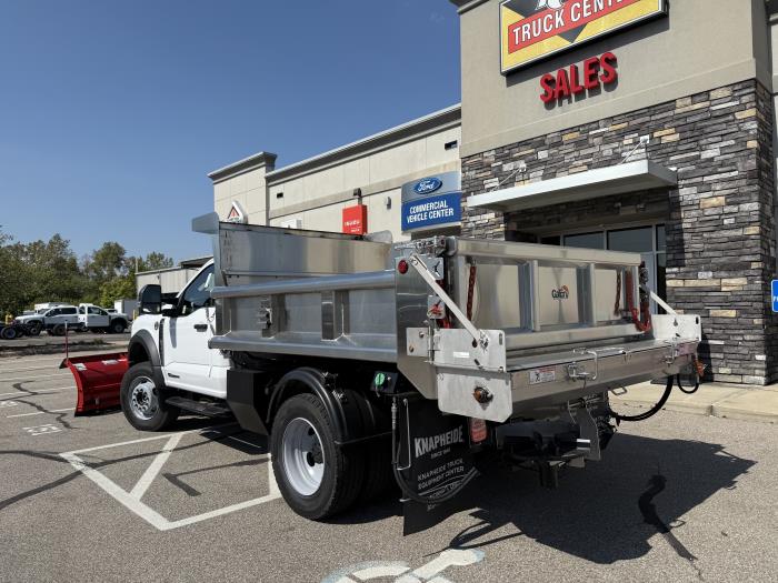 2025 Ford F-600-9