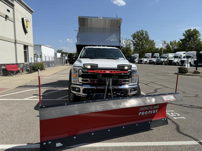 2025 Ford F-600 — photo 4