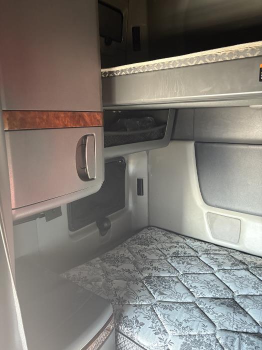 2022 International LT625-2