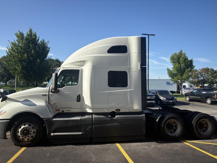 2022 International LT625-6