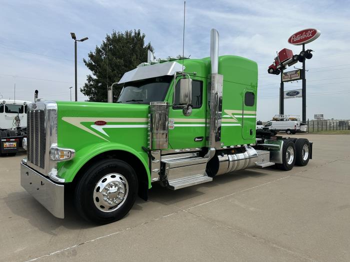 2025 Peterbilt 589-1
