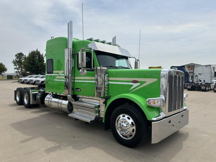 2025 Peterbilt 589-2