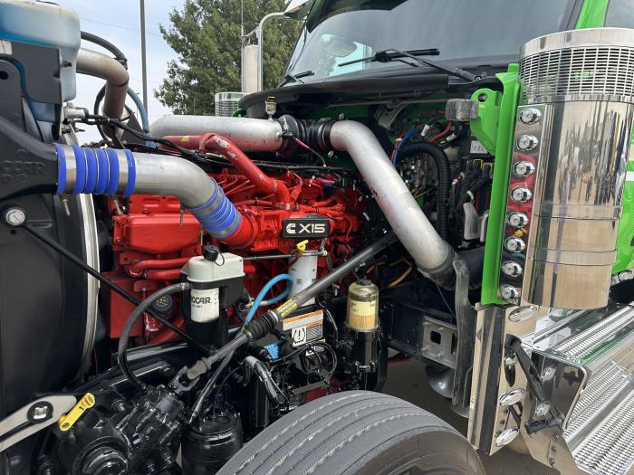 2025 Peterbilt 589-15