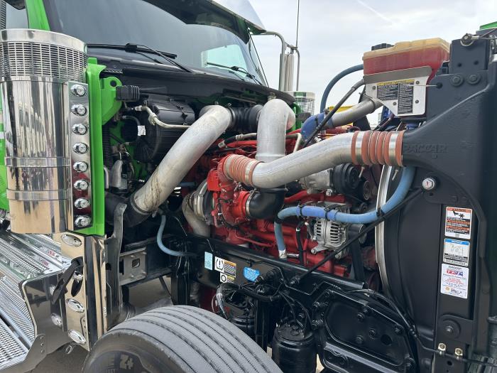 2025 Peterbilt 589-16