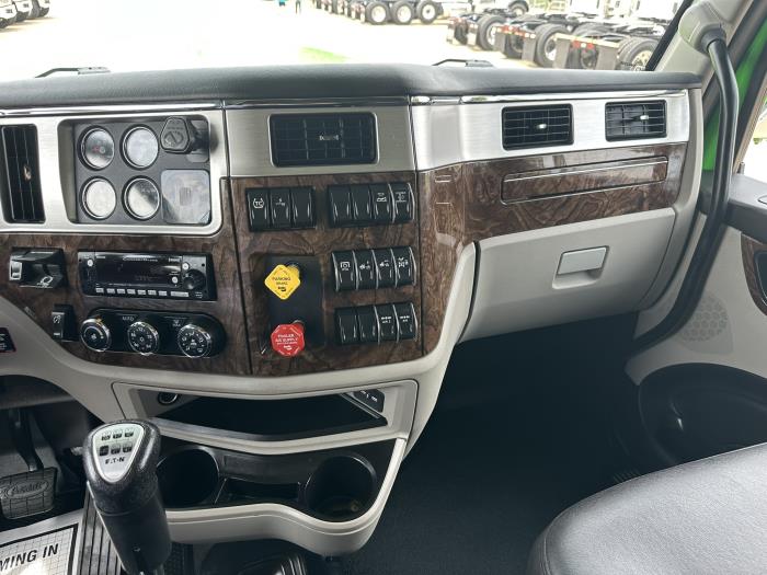 2025 Peterbilt 589-9