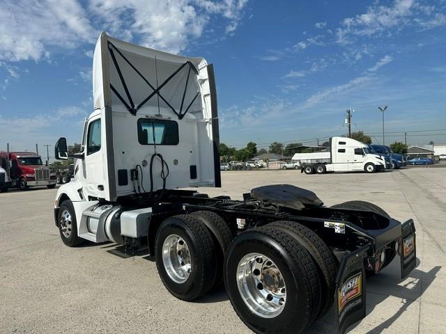 2023 Peterbilt 579-17