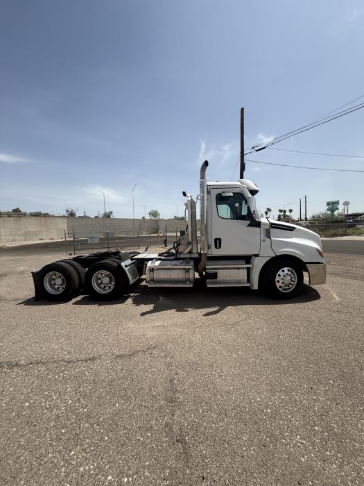 2025 Freightliner Cascadia-2