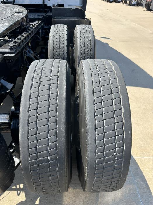 2022 Kenworth T680-16