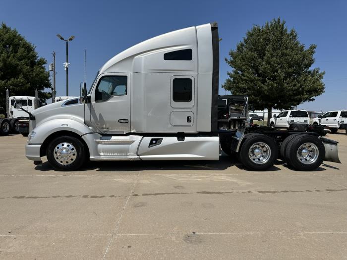 2022 Kenworth T680-5