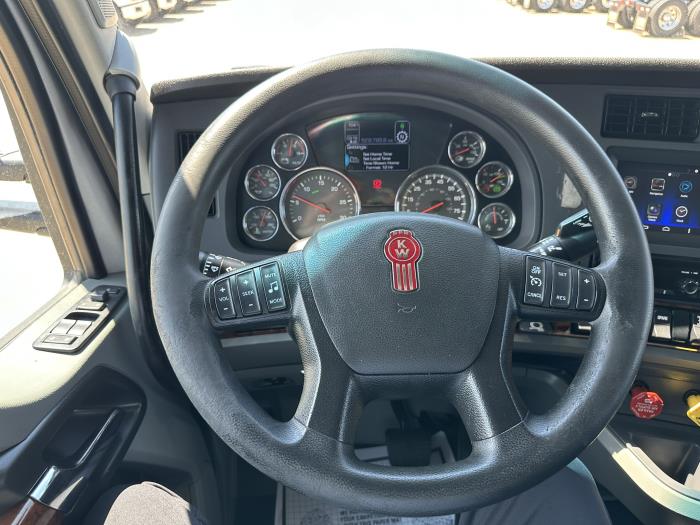 2022 Kenworth T680-7