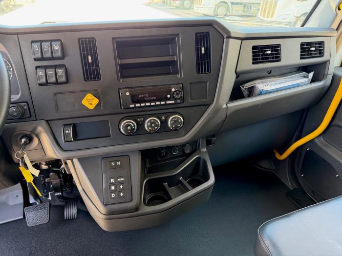2027 Peterbilt 536-11