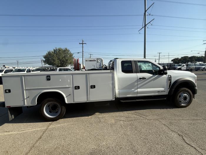 2026 Ford F-550-6