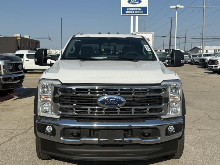 2026 Ford F-550-8