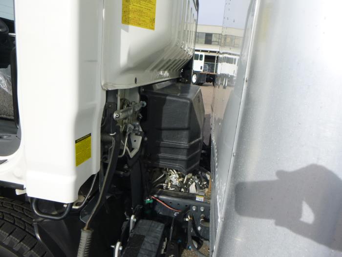 2022 Isuzu NPR-HD-15