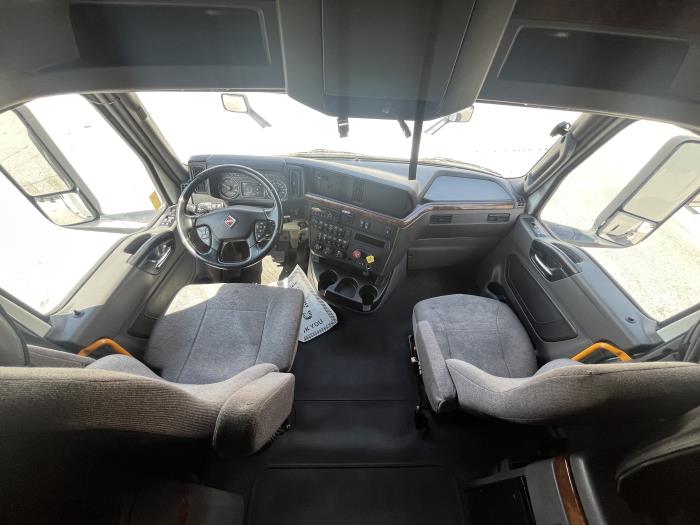 2022 International LT625-21