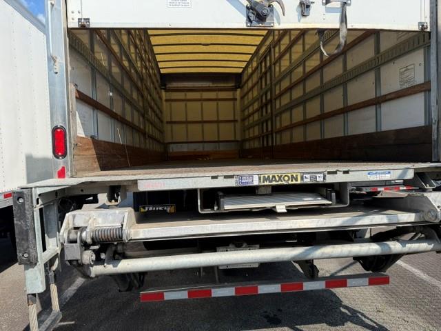 2022 Freightliner Business Class M2 106-8