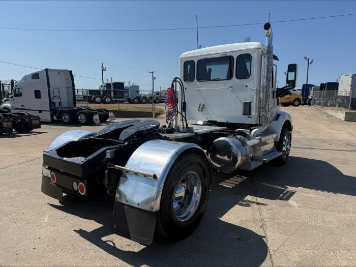 2017 Peterbilt 579-14
