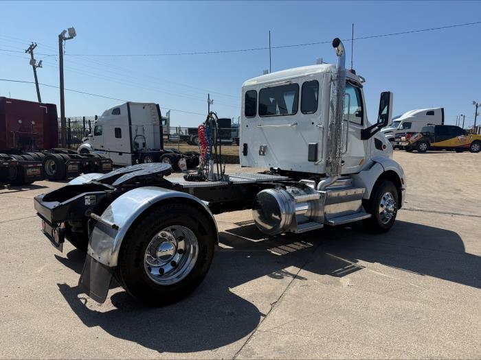 2017 Peterbilt 579-20