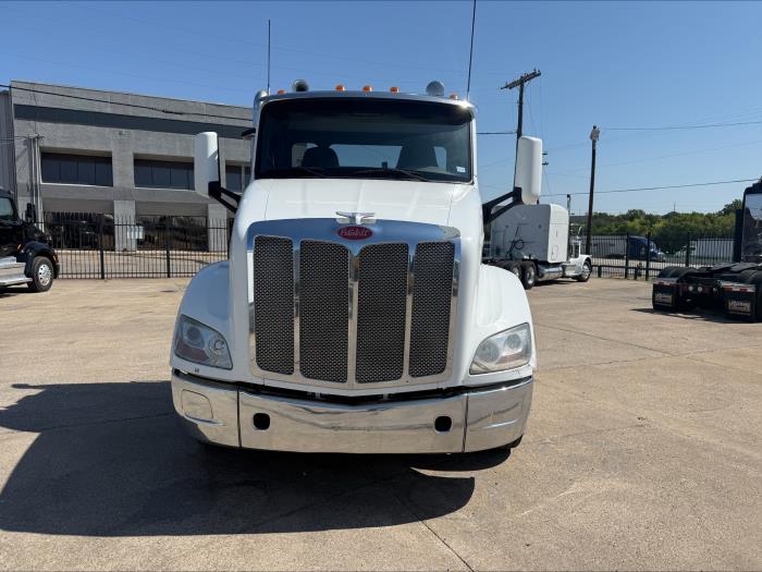 2017 Peterbilt 579-22