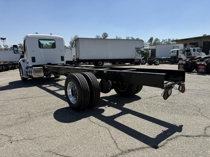 2027 Peterbilt 536 — photo 8