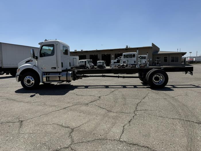 2027 Peterbilt 536-8