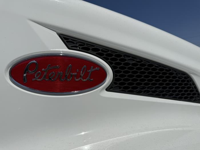 2027 Peterbilt 536-12