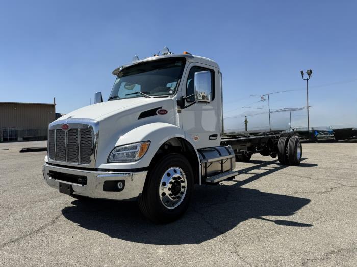 2027 Peterbilt 536 — photo 2