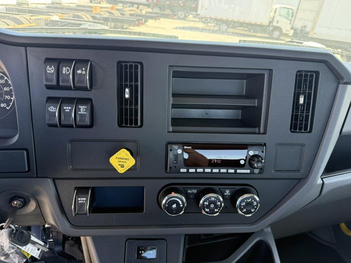 2027 Peterbilt 536-18