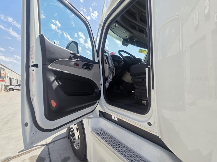 2027 Peterbilt 579-9