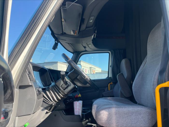 2022 International LT625-15