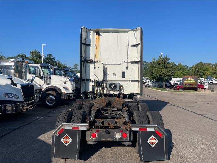 2022 International LT625-5