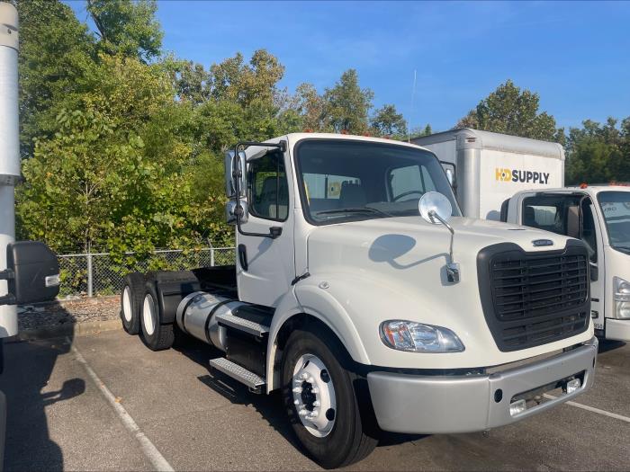 2020 Freightliner Business Class M2 106-4