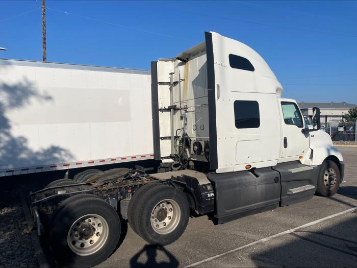 2022 International LT625-4