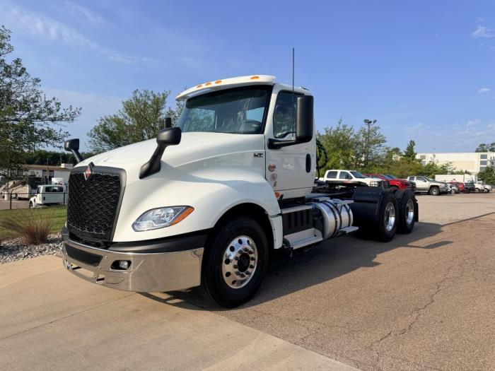 2027 International LT625-1