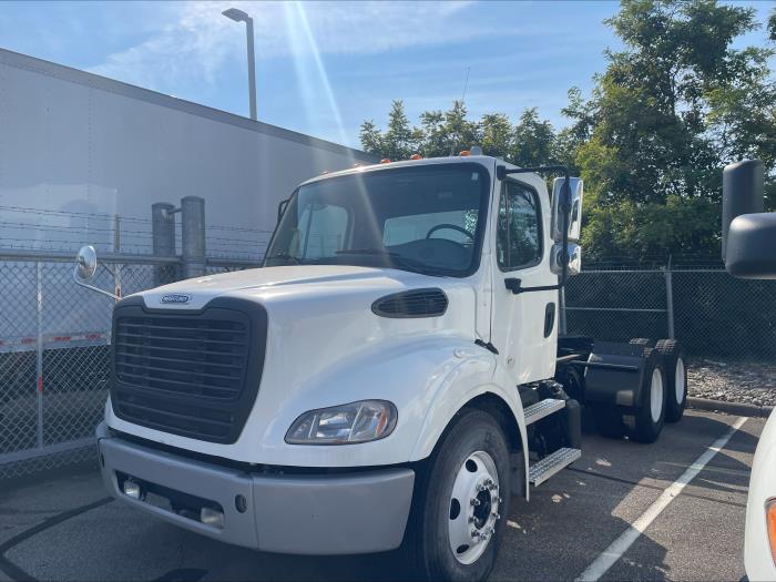 2021 Freightliner Business Class M2 112-1