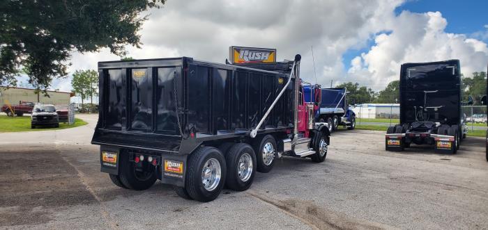 2025 Peterbilt 589-4