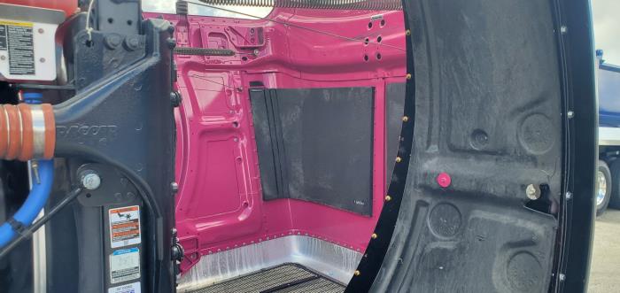 2025 Peterbilt 589-13